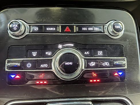 Certified 2022 Lincoln Nautilus AWD w/ Premium Package image 18