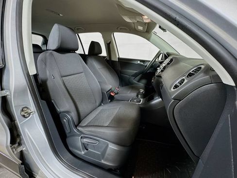 Used 2014 Volkswagen Tiguan S FWD image 23