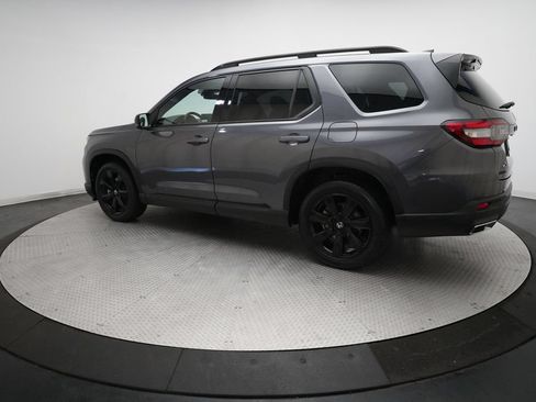 Used 2025 Honda Pilot Black Edition image 35