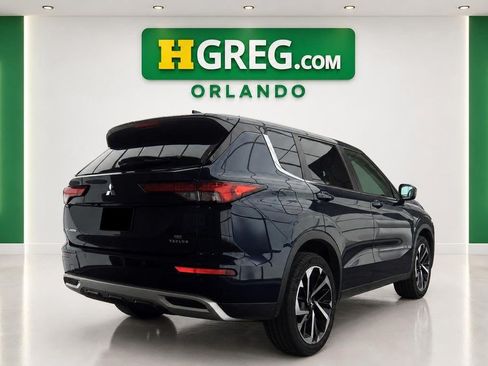 Used 2023 Mitsubishi Outlander SE FWD image 6