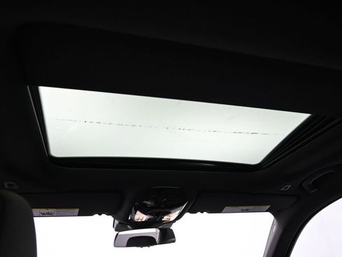 Used 2025 BMW 530i xDrive w/ Premium Package image 24