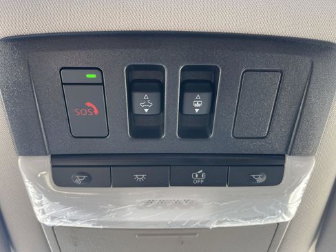 Used 2025 Nissan Pathfinder SL w/ SL Premium Package image 22