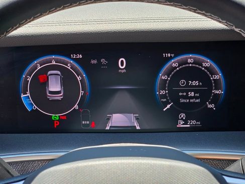 Certified 2025 Volkswagen Tiguan S FWD image 17