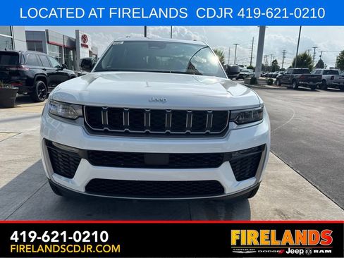 New 2026 Jeep Grand Cherokee L Limited AWD/4WD image 2