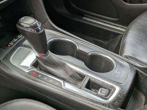 Used 2019 Chevrolet Equinox Premier image 24