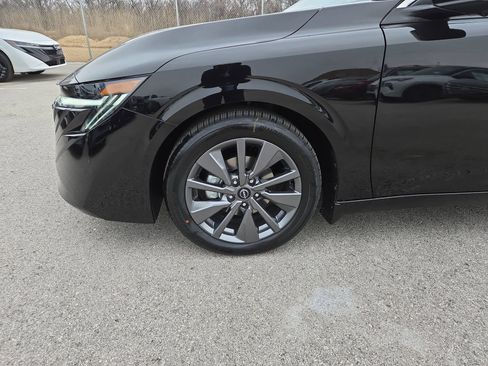 New 2026 Nissan Sentra SR FWD image 38