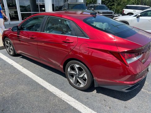 Used 2023 Hyundai Elantra Limited FWD image 3