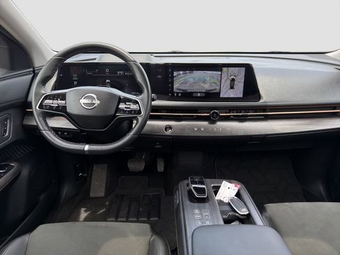 Used 2023 Nissan Ariya FWD image 14