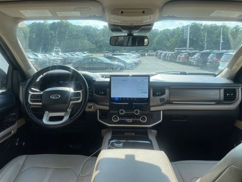 Used 2024 Ford Expedition Max Limited RWD image 8