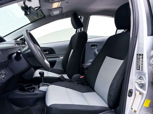 Used 2013 Toyota Prius C Three image 12