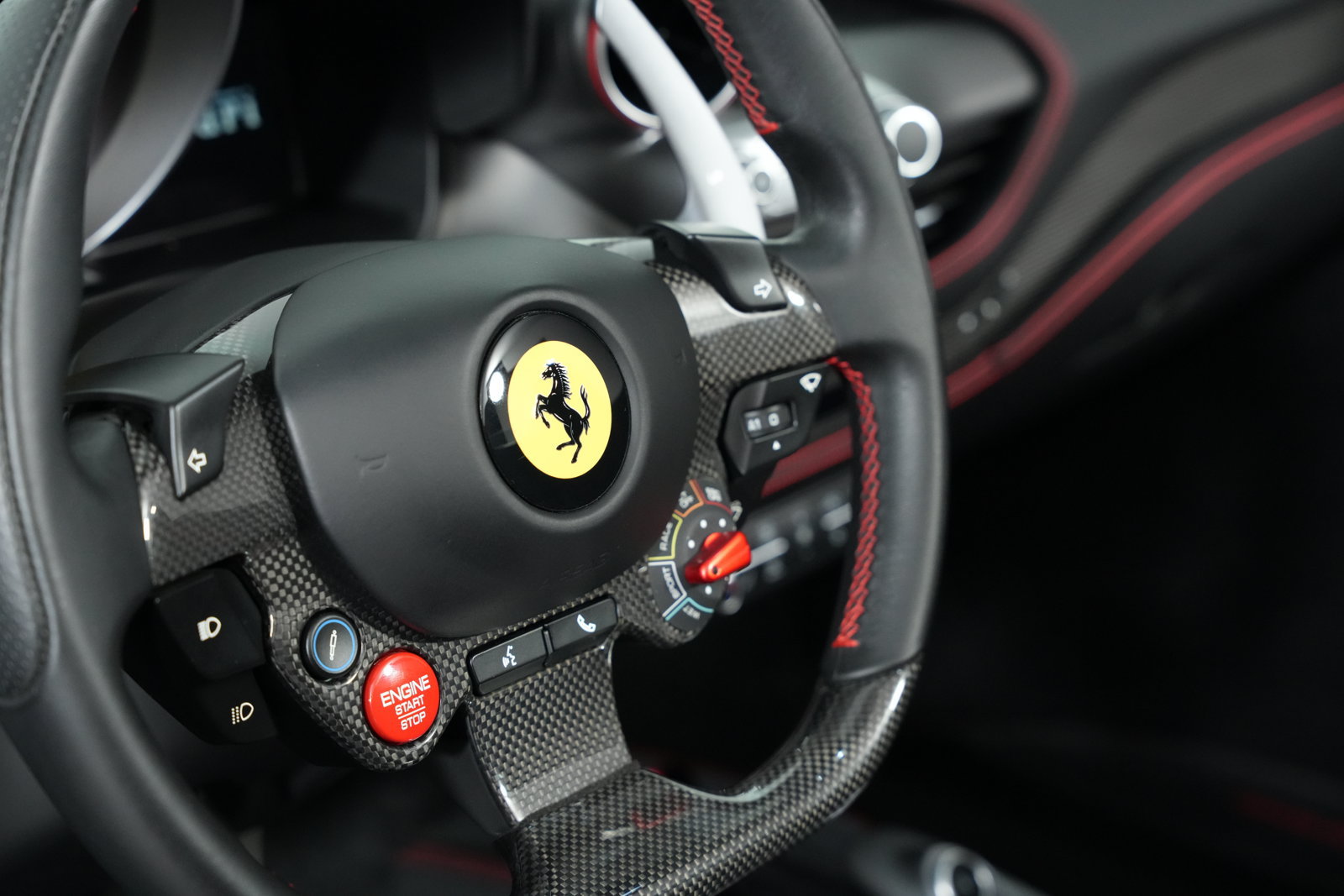 Certified 2022 Ferrari F8 Spider RWD image 32