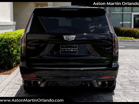 Used 2025 Cadillac Escalade V AWD/4WD image 25