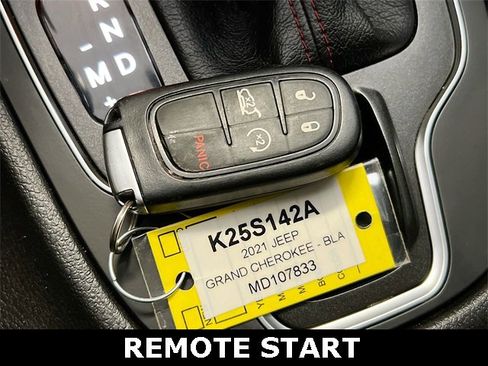 Used 2021 Jeep Cherokee Trailhawk w/ Sun, Sound & Nav Group image 17