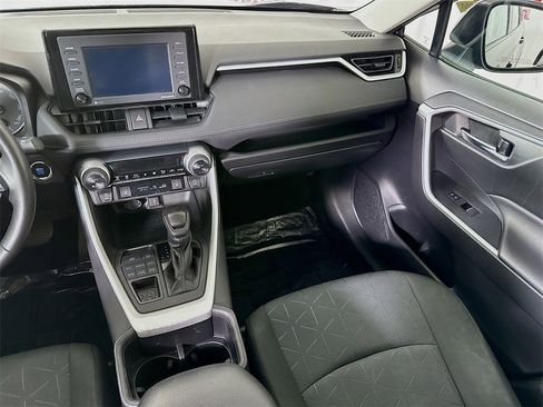 Certified 2022 Toyota RAV4 XLE image 27