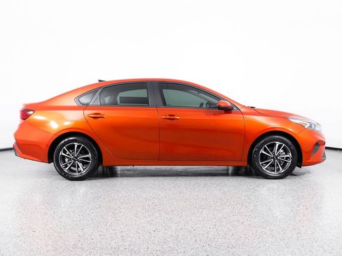 Used 2024 Kia Forte LXS FWD image 9