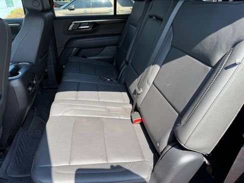 Used 2025 Chevrolet Tahoe Z71 w/ Comfort Package AWD/4WD image 12