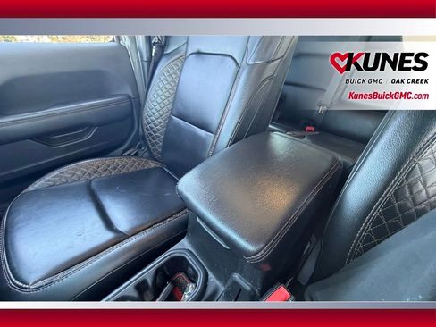 Used 2022 Jeep Wrangler Unlimited Sahara image 17