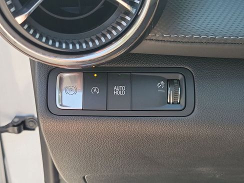 Used 2026 Chevrolet Equinox LT FWD image 29