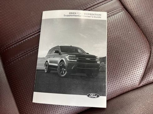 Used 2023 Ford Expedition Limited AWD/4WD image 37