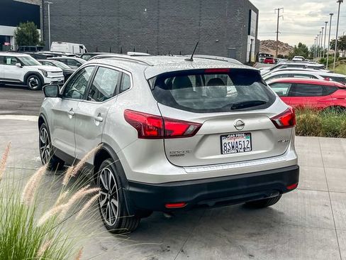 Used 2018 Nissan Rogue Sport SL w/ SL Premium Package AWD/4WD image 5