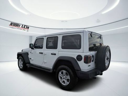 Used 2022 Jeep Wrangler Unlimited Sport w/ Sun And Sound Package AWD/4WD image 5