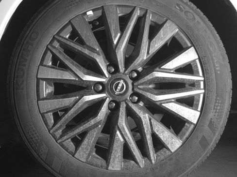 Used 2025 Nissan Altima 2.5 SV FWD image 17