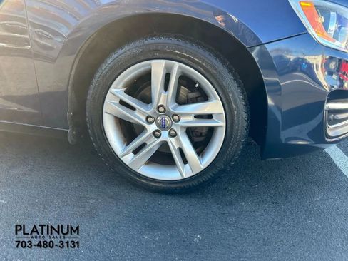 Used 2015 Volvo V60 T5 Premier image 15