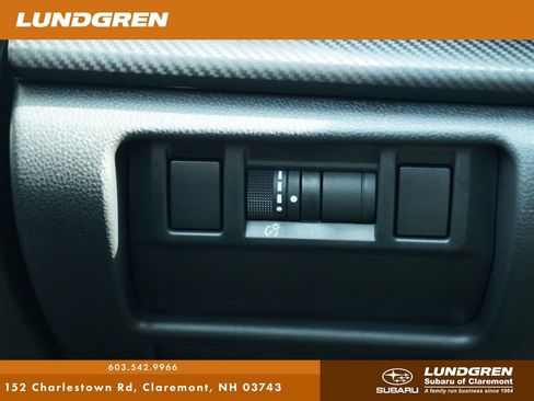 Used 2024 Subaru Crosstrek 2.0i Premium AWD/4WD image 16