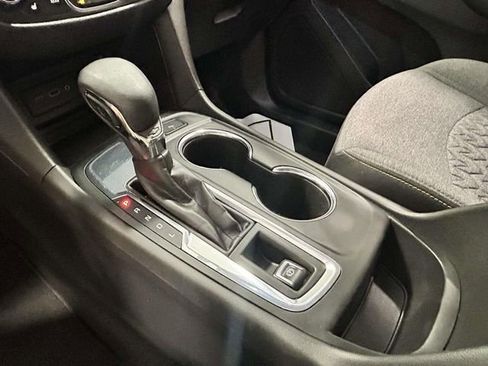 Used 2023 Chevrolet Equinox LT FWD image 16