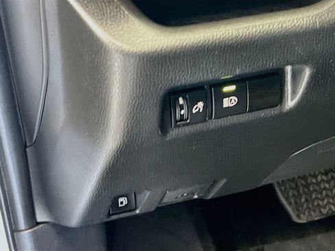 Used 2024 Toyota RAV4 LE AWD/4WD image 10