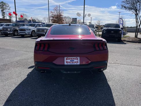 Used 2024 Ford Mustang Coupe image 5
