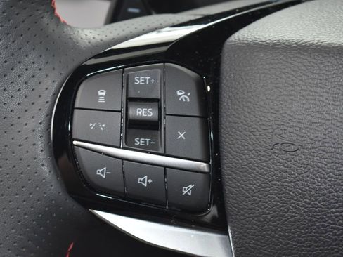 Certified 2025 Ford Explorer ST image 15