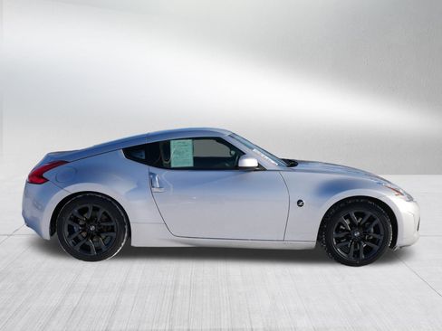 Used 2017 Nissan 370Z Coupe image 8