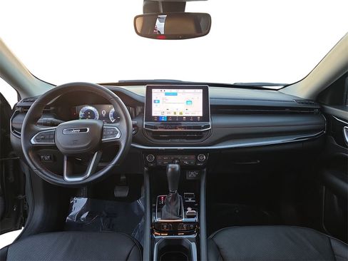 Used 2022 Jeep Compass Trailhawk w/ Trailhawk Elite Group image 9