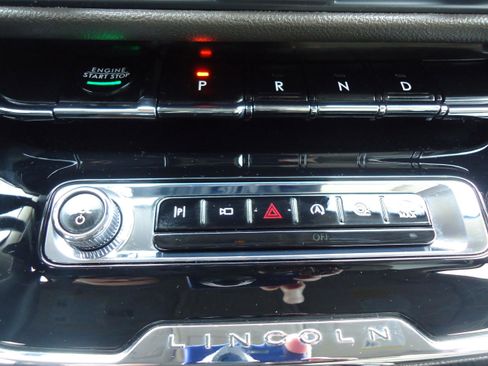 Used 2023 Lincoln Corsair AWD w/ Equipment Group 101A image 19