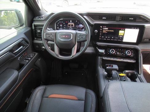 Used 2024 GMC Sierra 1500 AT4 w/ Technology Package image 15
