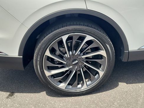 Used 2022 Lincoln Aviator Reserve w/ Equipment Group 201A AWD/4WD image 5