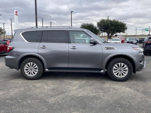 Used 2023 Nissan Armada SV image 4