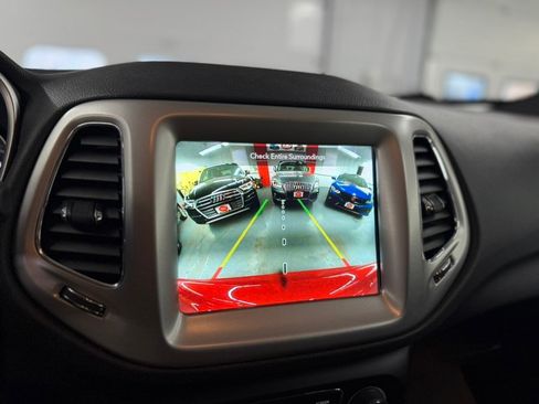 Used 2021 Jeep Compass Latitude w/ Sun and Sound Group image 20