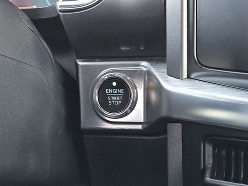 Used 2023 Ford F150 Lariat w/ Equipment Group 502A High image 20