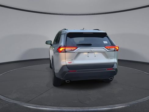 Used 2023 Toyota RAV4 XLE w/ Convenience Package FWD image 7