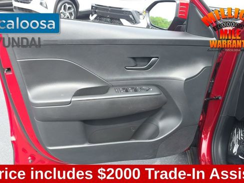 Used 2025 Hyundai Kona SEL image 12