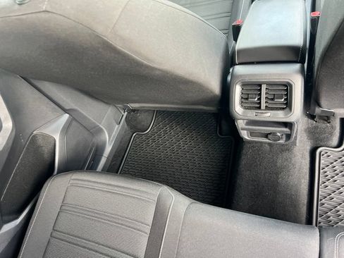 Used 2022 Volkswagen Tiguan S FWD image 16