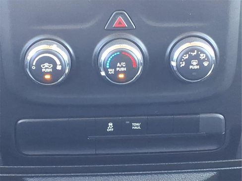 Used 2024 RAM 1500 Classic SLT image 17