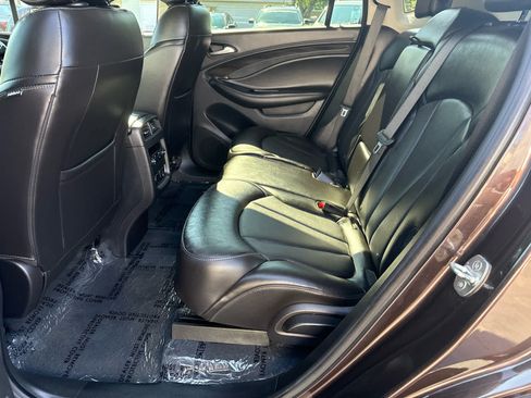 Used 2020 Buick Envision Essence FWD image 13