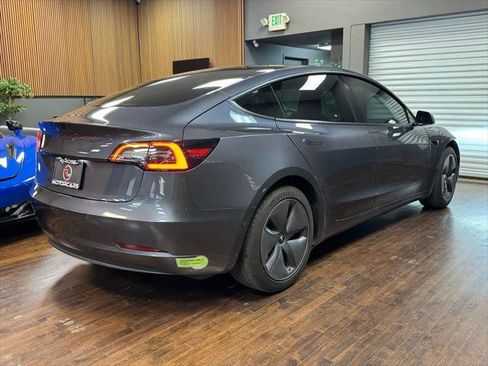 Used 2020 Tesla Model 3 Standard Range image 5