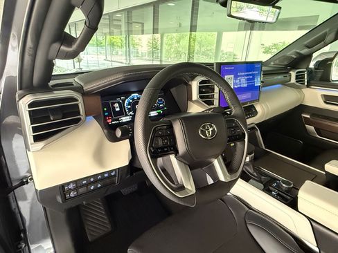 Used 2023 Toyota Tundra Capstone AWD/4WD image 4