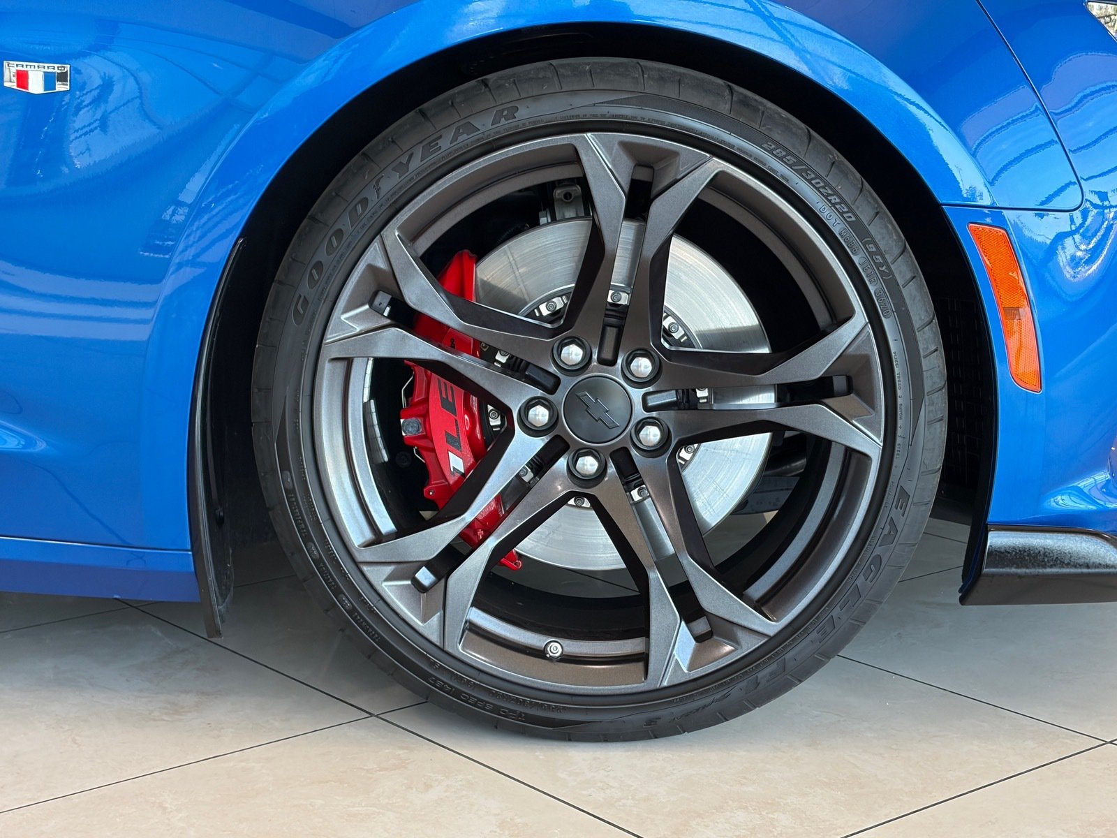 Used 2018 Chevrolet Camaro SS RWD image 10