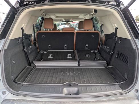 New 2026 Nissan Pathfinder Platinum image 31