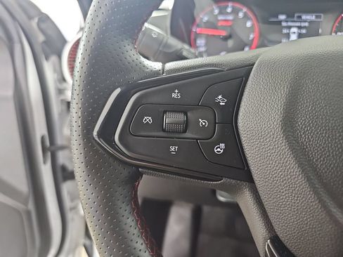 Used 2024 Chevrolet Trax RS w/ Driver Confidence Package FWD image 21